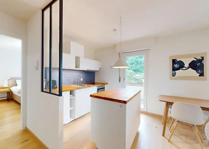 Bright Flat In Apartamento Sion