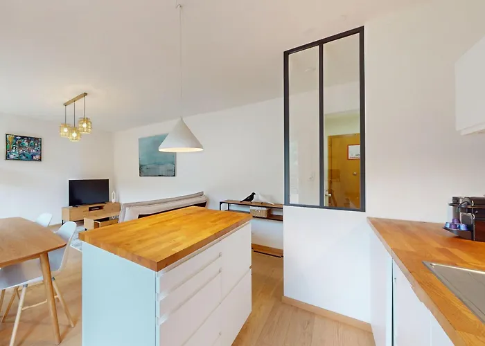 Bright Flat In Appartement Sion