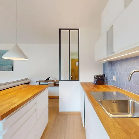 Bright Flat In Sion